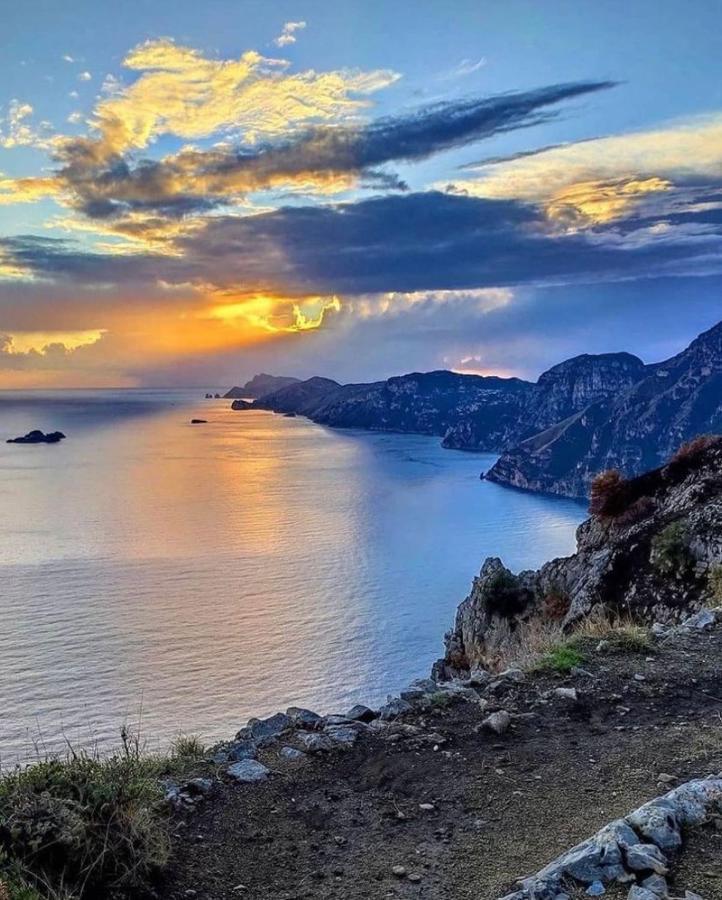 Holiday House Lual أَجيرولا المظهر الخارجي الصورة