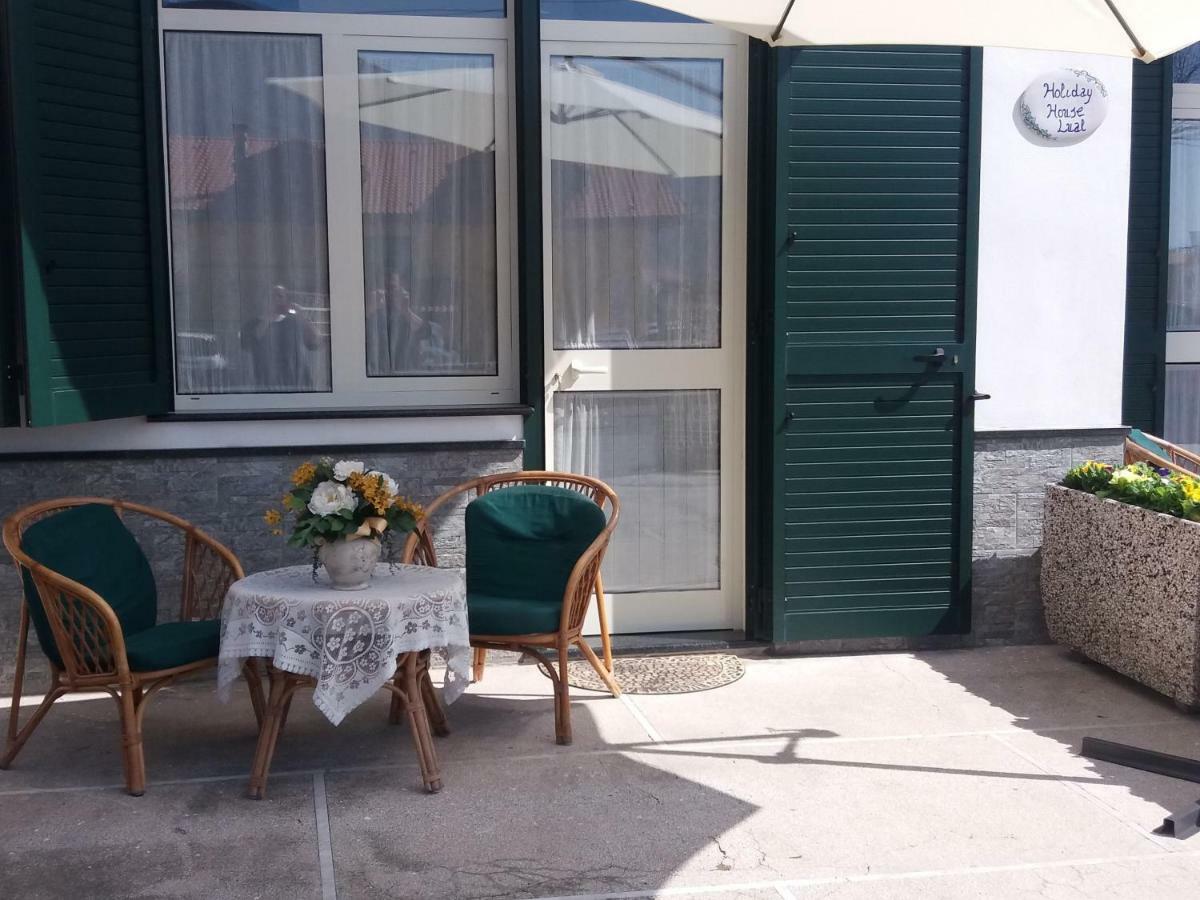 Holiday House Lual أَجيرولا المظهر الخارجي الصورة