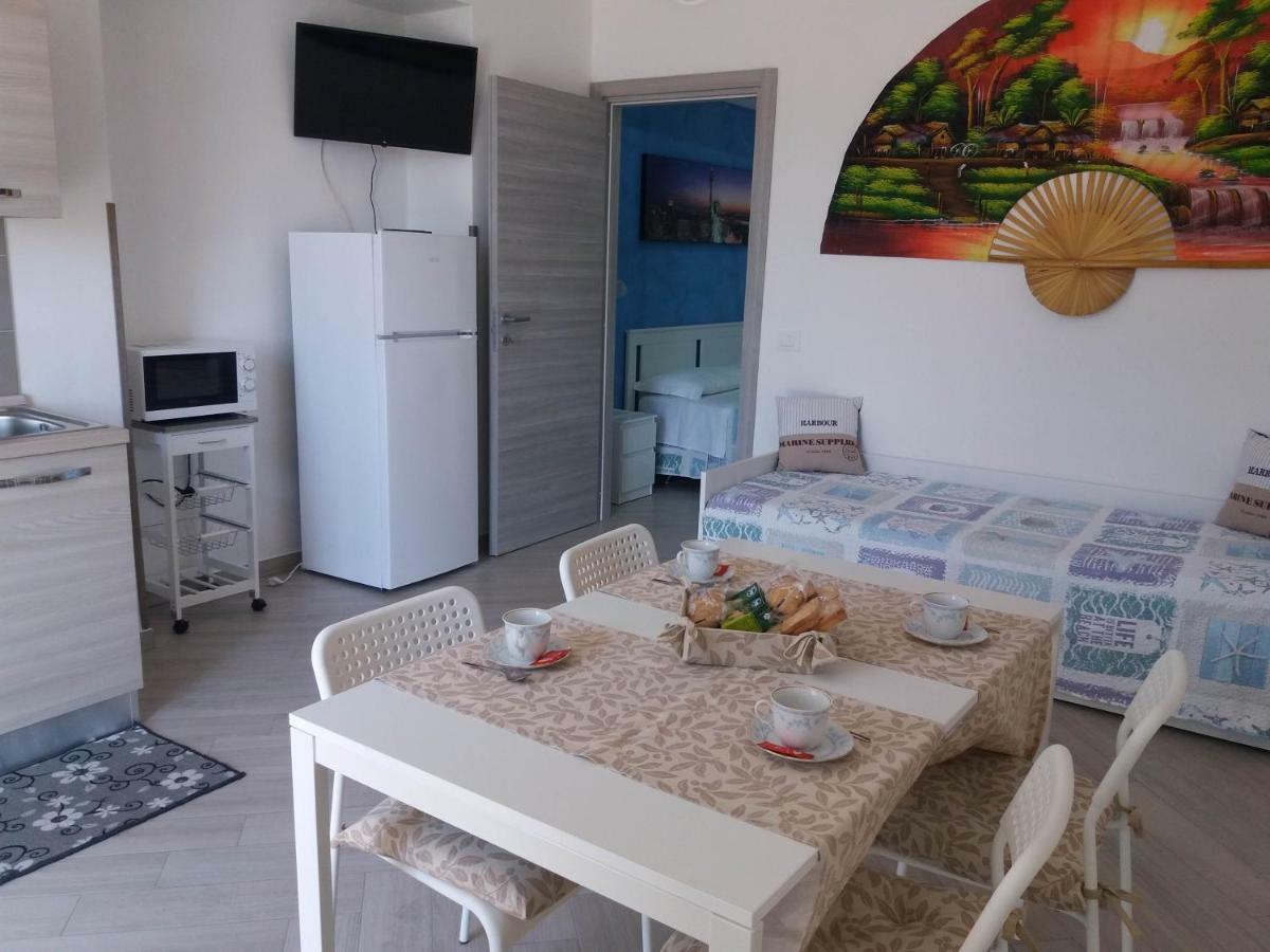 Holiday House Lual أَجيرولا المظهر الخارجي الصورة
