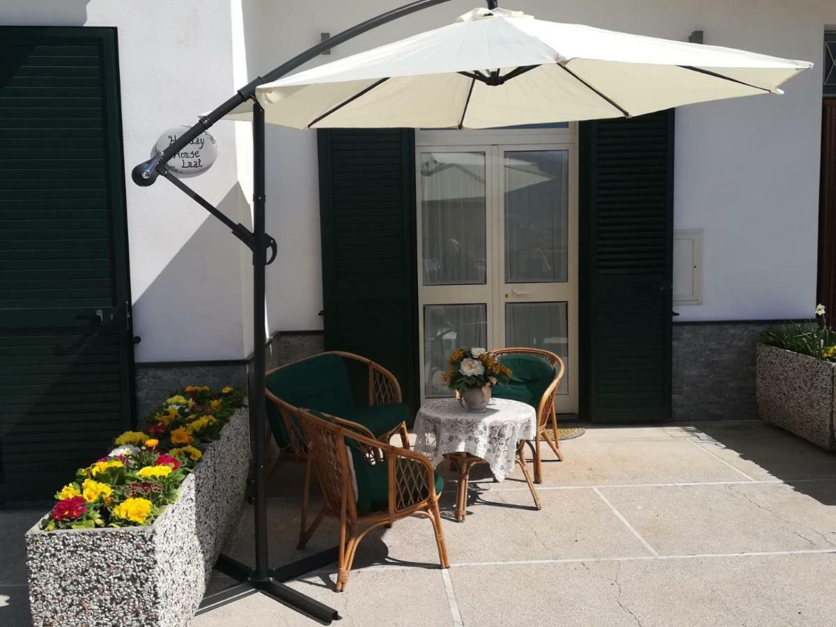 Holiday House Lual أَجيرولا المظهر الخارجي الصورة
