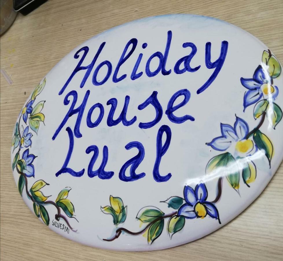 Holiday House Lual أَجيرولا المظهر الخارجي الصورة
